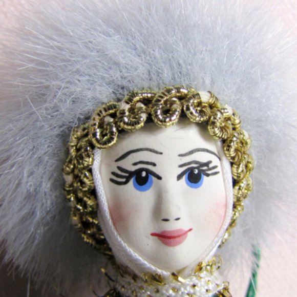 CHRISTMAS TREE DECORATION OOAK Vintage Beautiful Handmade and Hand painted Doll - Picture 4 of 4